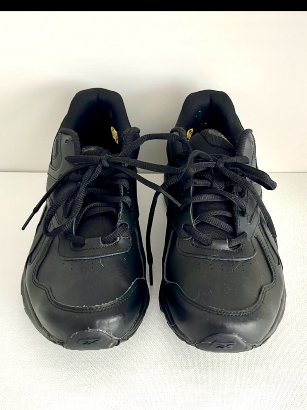 NWOT Reebok shoes size 8
